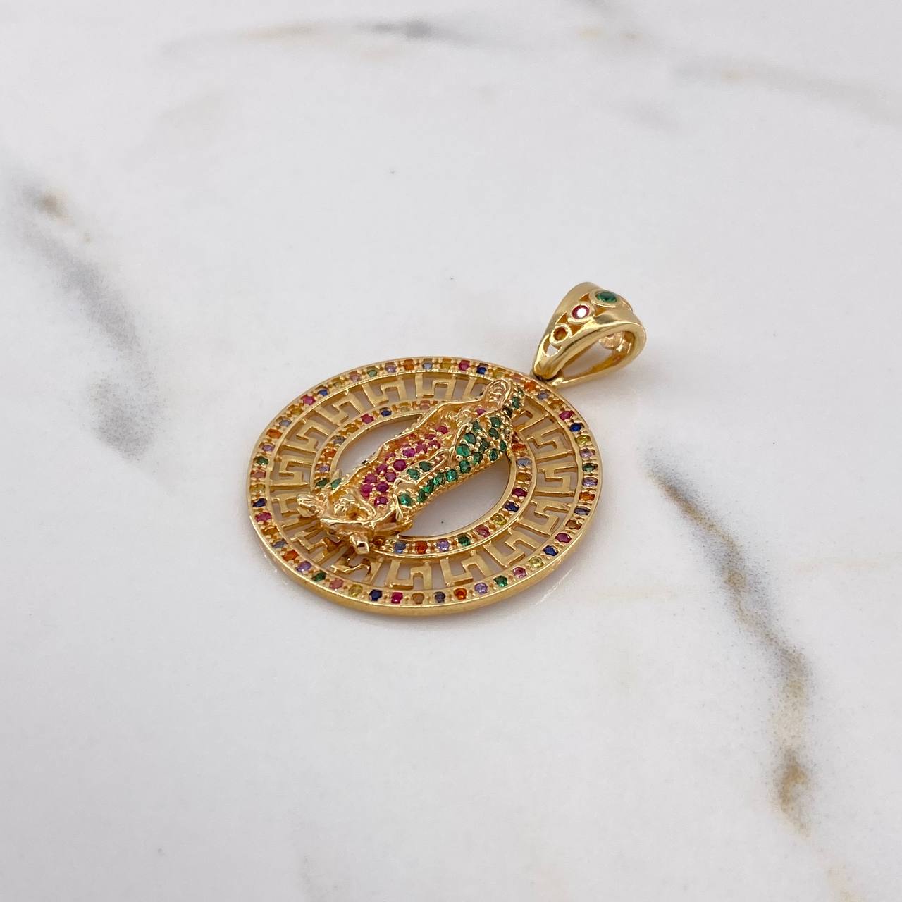 Dije Virgen Guadalupe 7.2gr / 3.8cm / Tribal Circones Colores Oro Amarillo $