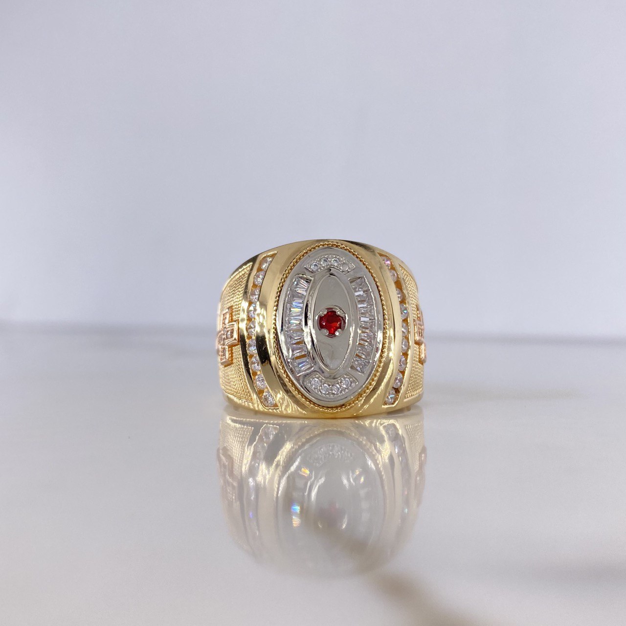 Anillo Cinturon Ovalado 13.95gr / T11 1/2 / Circon Rojo Blancos Tres Oros $