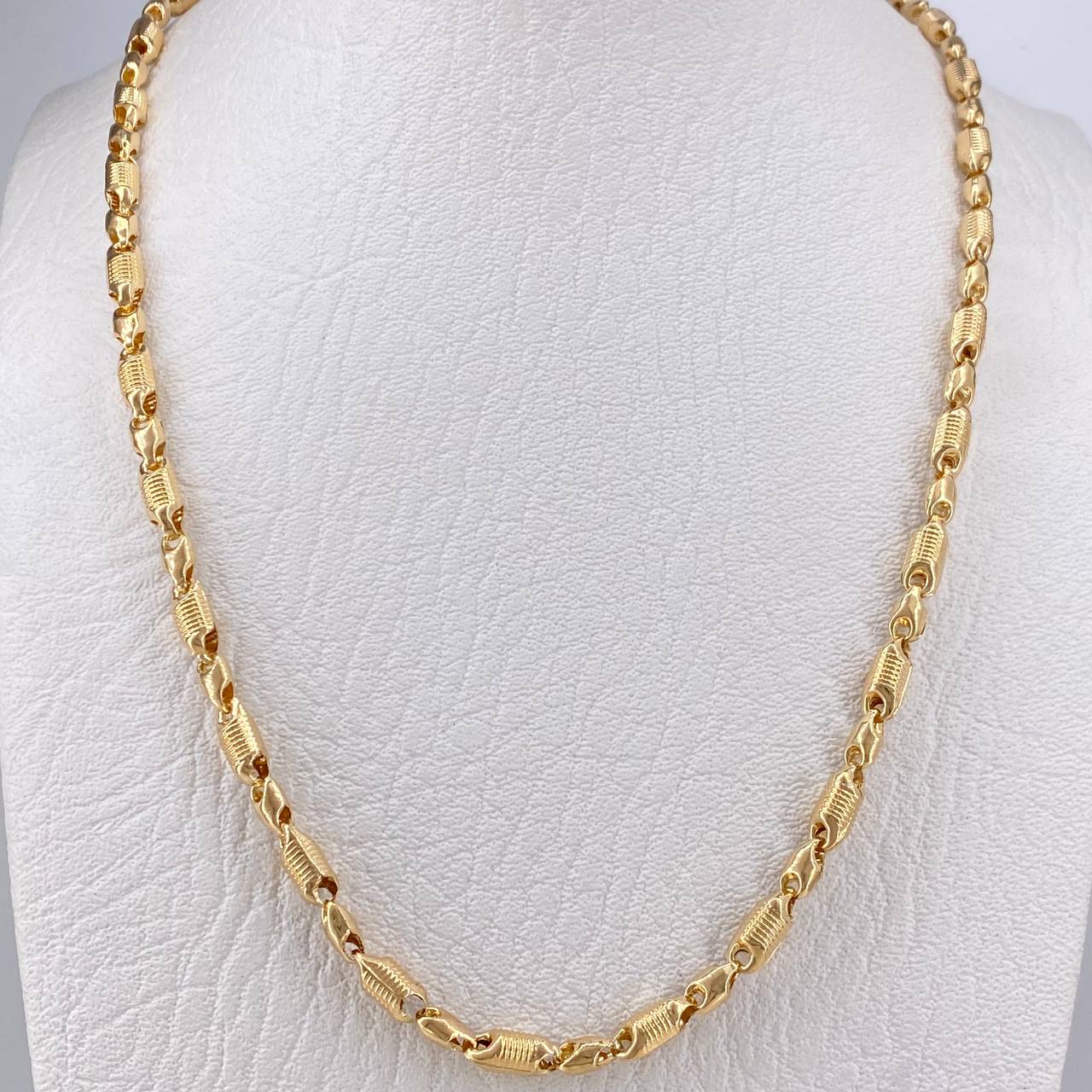 Cadena Rustica Cilindro 18.85gr / 60cm / 4.7mm Rayado Oro Amarillo 18K $