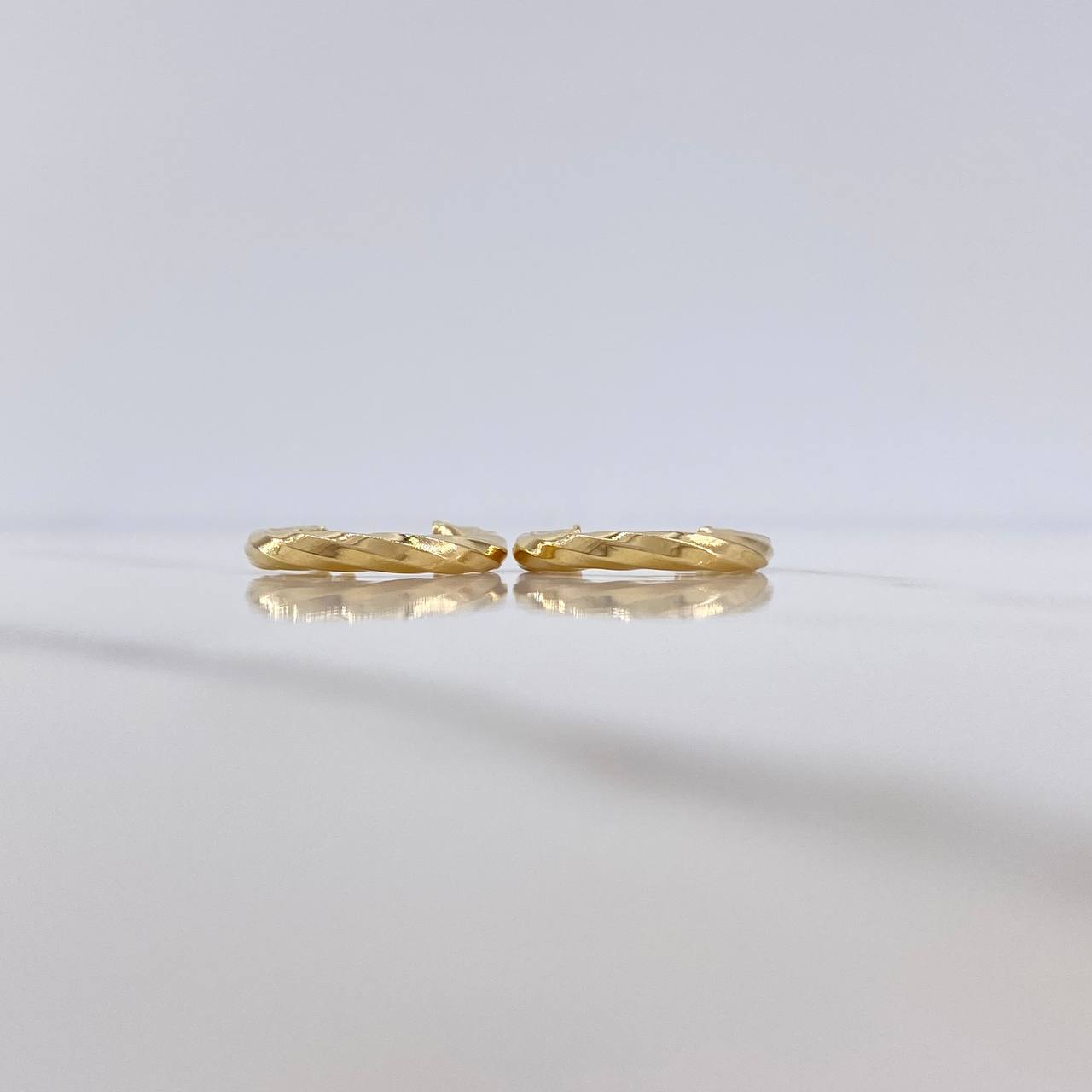 Candongas Kari 1.85gr / 2.1cm / Oro Amarillo 18K $