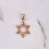 Dije Estrella De David 1.75gr / 2.7cm / Circones Blancos Oro Rosa 18K $