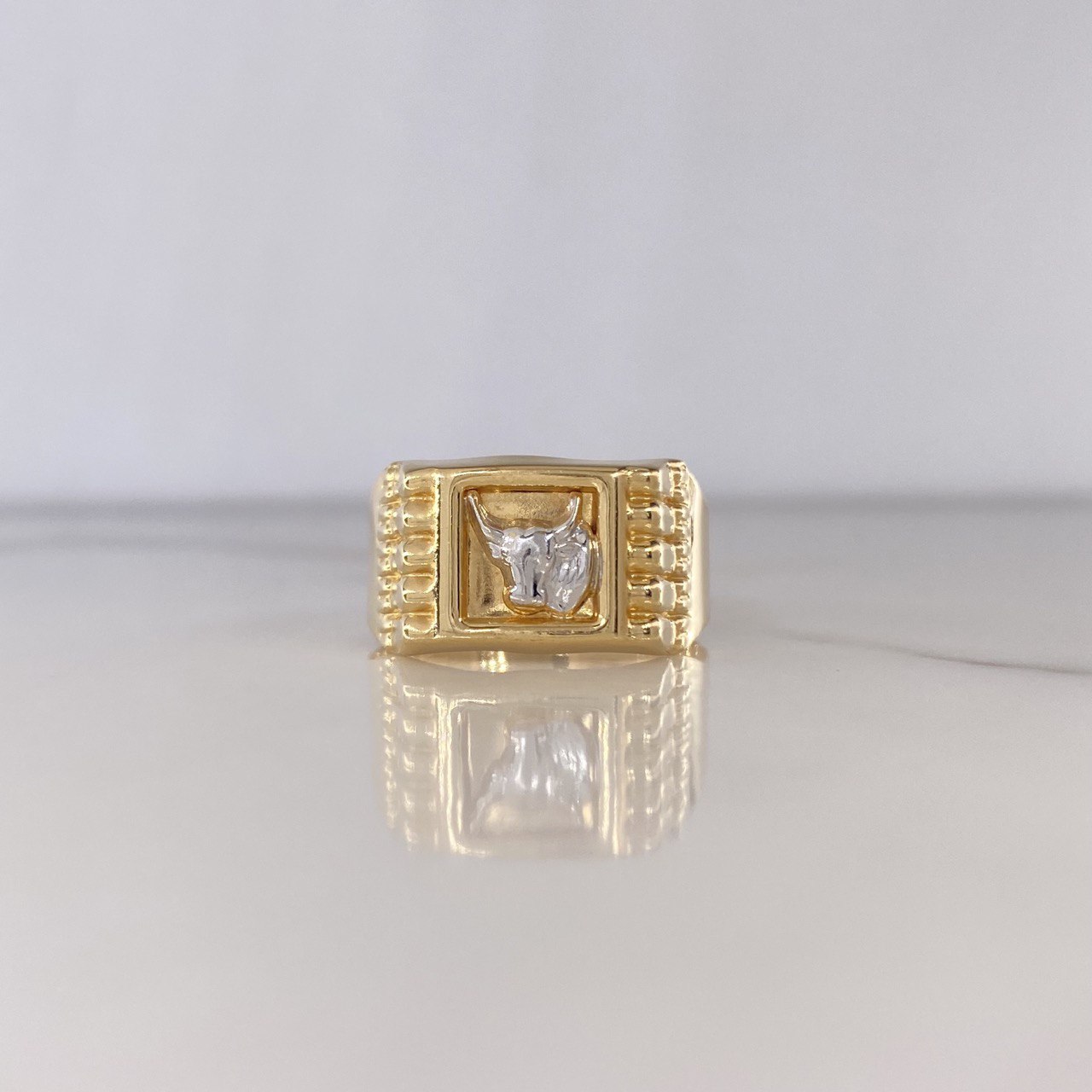 Anillo Sello Toro 3.1gr / T11 / Dos Oros Amarillo Blanco $