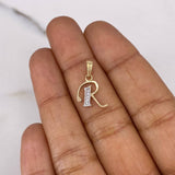 Dije Letra R 0.85gr / 1.9cm / Circones Blancos Dos Oros Amarillo Blanco 18K $