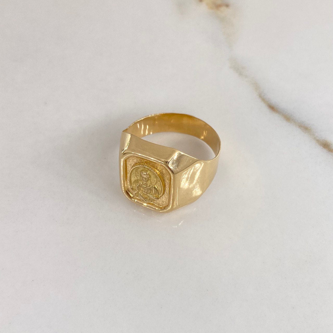 Anillo Sello Sagrado Corazón 3.8gr / T8 / Liso Oro Amarillo $