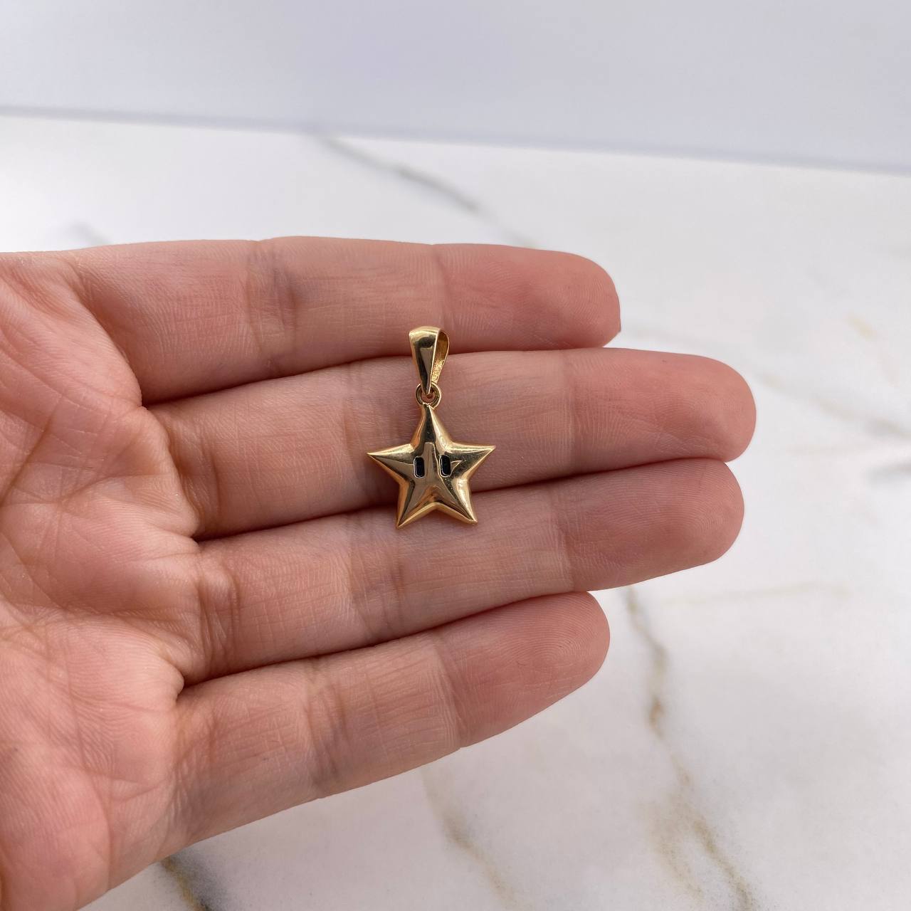 Dije Estrella 1.45gr / 2.1cm / Liso Oro Amarillo 18K &