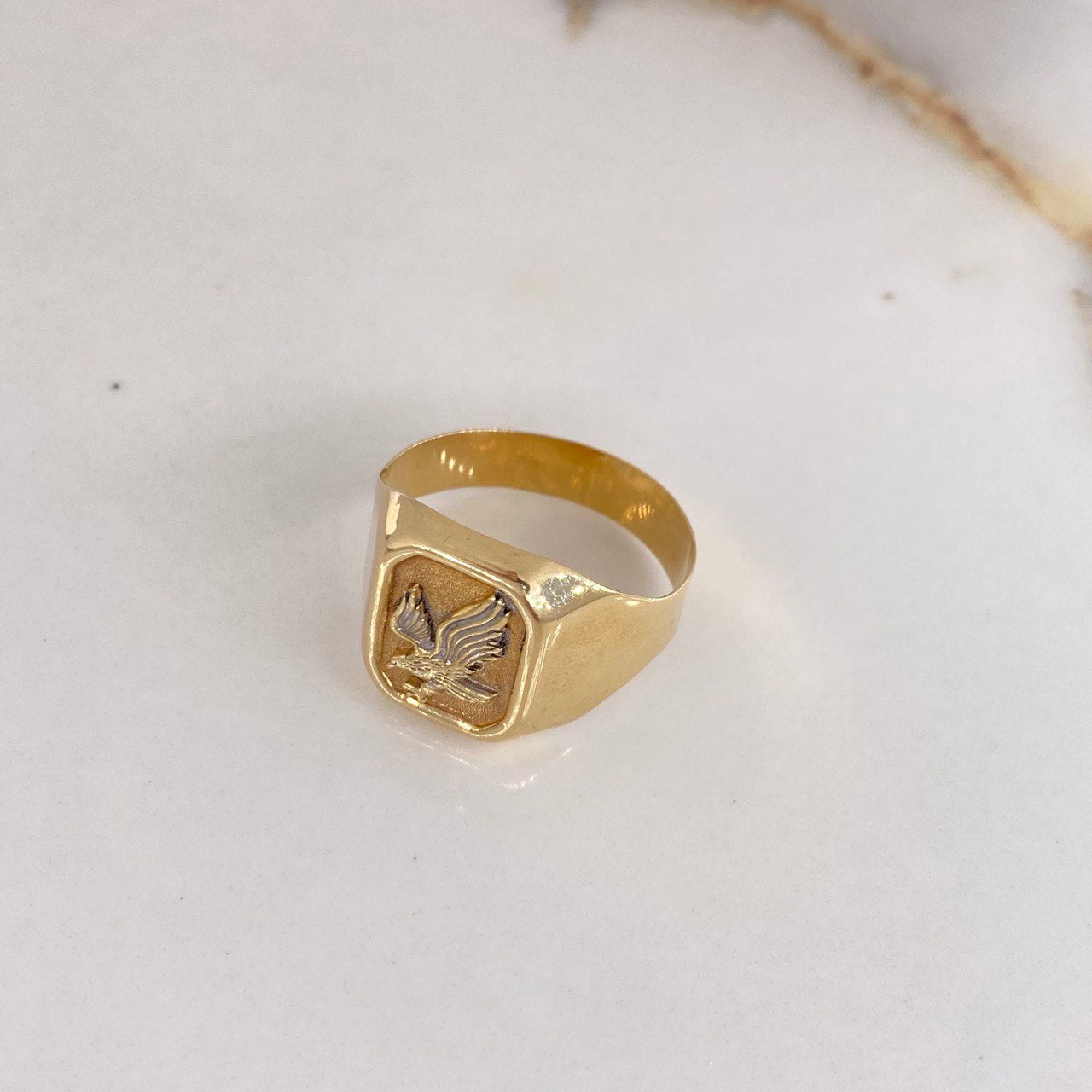 Anillo Sello Aguila 3.35gr / T11 / Dos Oros Amarillo Blanco $