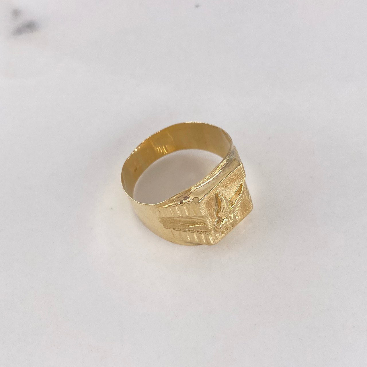 Anillo Sello Aguila 3.65gr / T11 / Oro Amarillo $