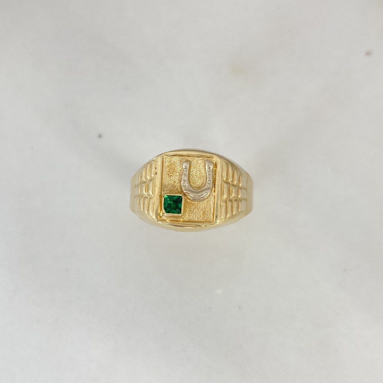 Anillo Sello Herradura 3.2gr / T11 1/4 / Circon Verde Oro Amarillo $