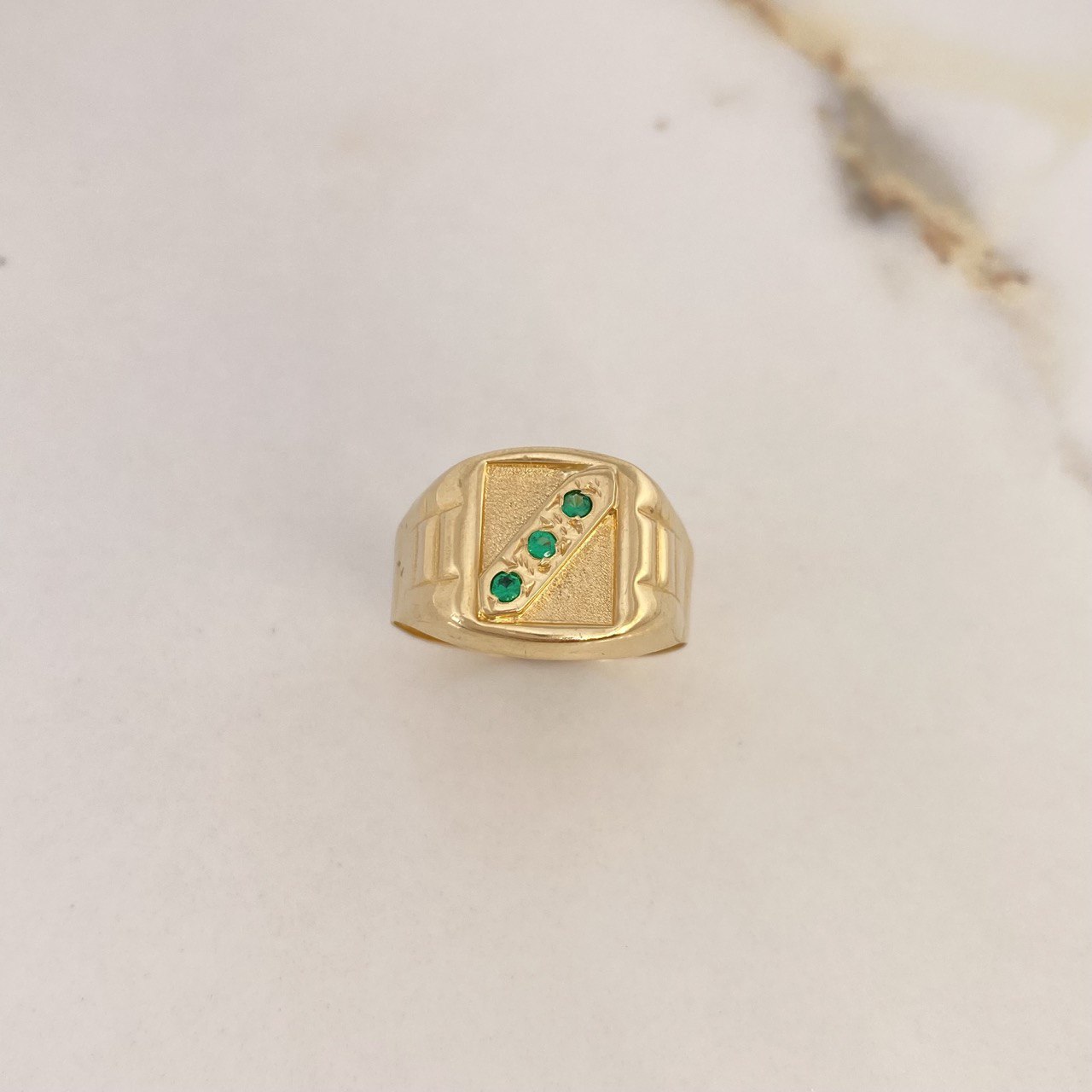 Anillo Sello Trinity 3.3gr / T9 1/4 / Circones Verdes Oro Amarillo $