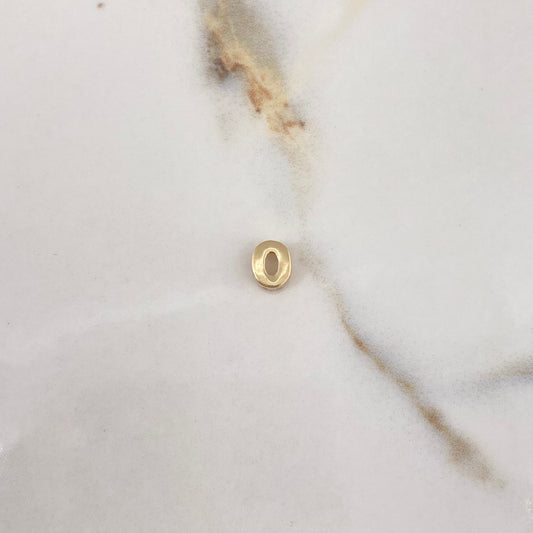 Dije Letra O 0.45gr / 0.7cm / 3D Lisa Oro Amarillo $