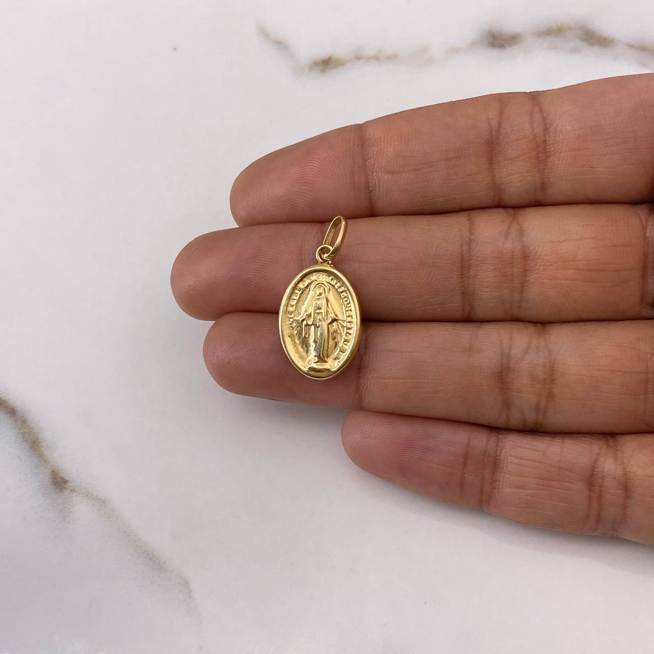 Dije Virgen Milagrosa 1.4gr / 2.5cm / Troquelado Oro Amarillo $