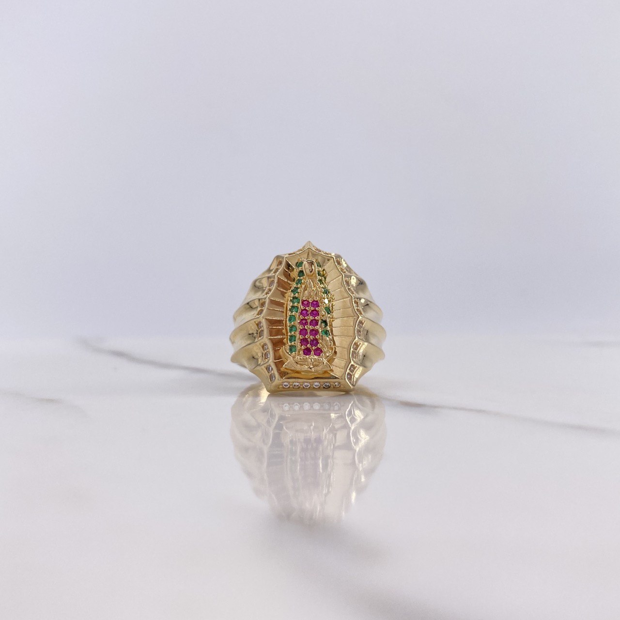 Anillo Virgen Guadalupe Silueta 7.4gr / T6 3/4 / Circones Blancos Verdes Fucsias Oro Amarillo $