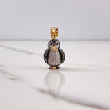 Dije Pingüino 3.65gr / 2.8cm / Circones Blancos Negros Oro Amarillo $