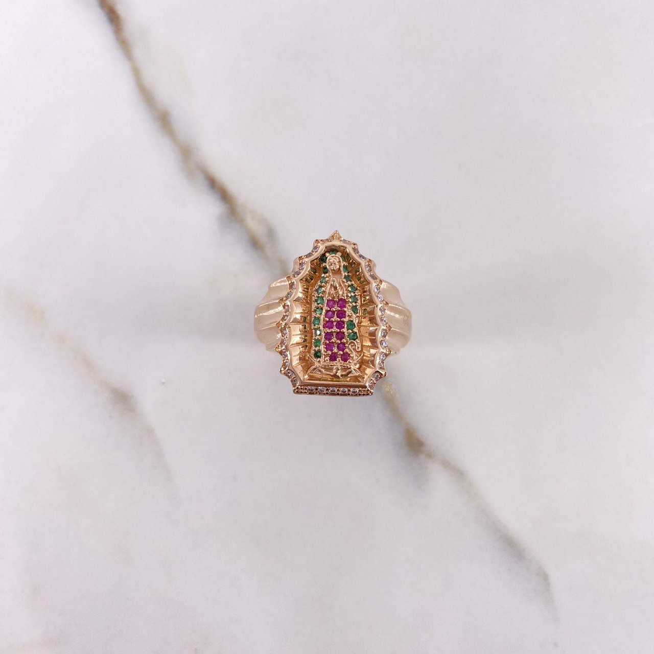 Anillo Virgen Guadalupe Silueta 6.9gr / T7 3/4 / Circones Blancos Verdes Fucsias Oro Rosa $