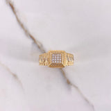 Anillo Cuadrado Cinturon 8.75gr / T11 1/4 / Circones Blancos Dos Oros Amarillo Blanco $