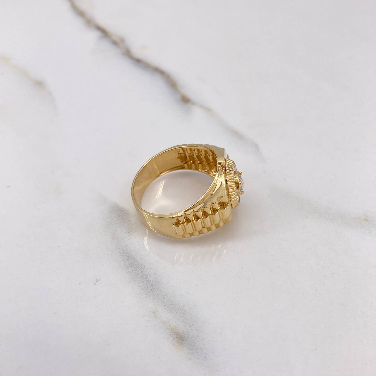 Anillo Crono Tempo Cinturon 7.2gr / T9 1/2 / Circones Blancos Oro Amarillo $