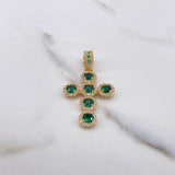 Dije Cruz Tupida 4.4gr / 3.8cm / Circones Blancos Verdes Oro Amarillo $