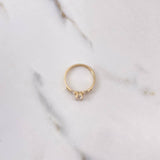 Anillo Solitario 1.95gr / T6 3/4 / Circones Blancos  Oro Amarillo $