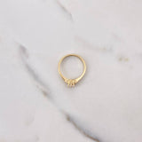 Anillo Solitario  1.8gr / T5 1/2 / Circones Blancos  Oro Amarillo $