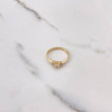 Anillo Solitario  1.8gr / T5 1/2 / Circones Blancos  Oro Amarillo $