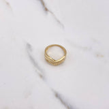 Anillo Rustico Curvas Cruzadas 4.25gr / T7 / Circones Blancos Oro Amarillo $