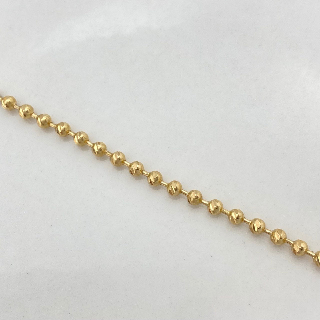 Cadena Militar 10.8gr / 45cm / 2.3mm Bolas Diamantadas Oro Amarillo $