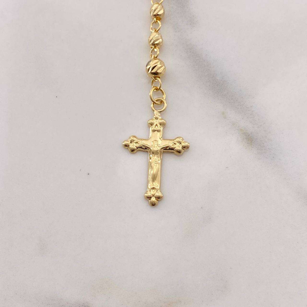 Rosario Virgen Milagrosa 10.4gr / 50cm / 4mm-3mm Bolas Diamantadas Oro Amarillo $