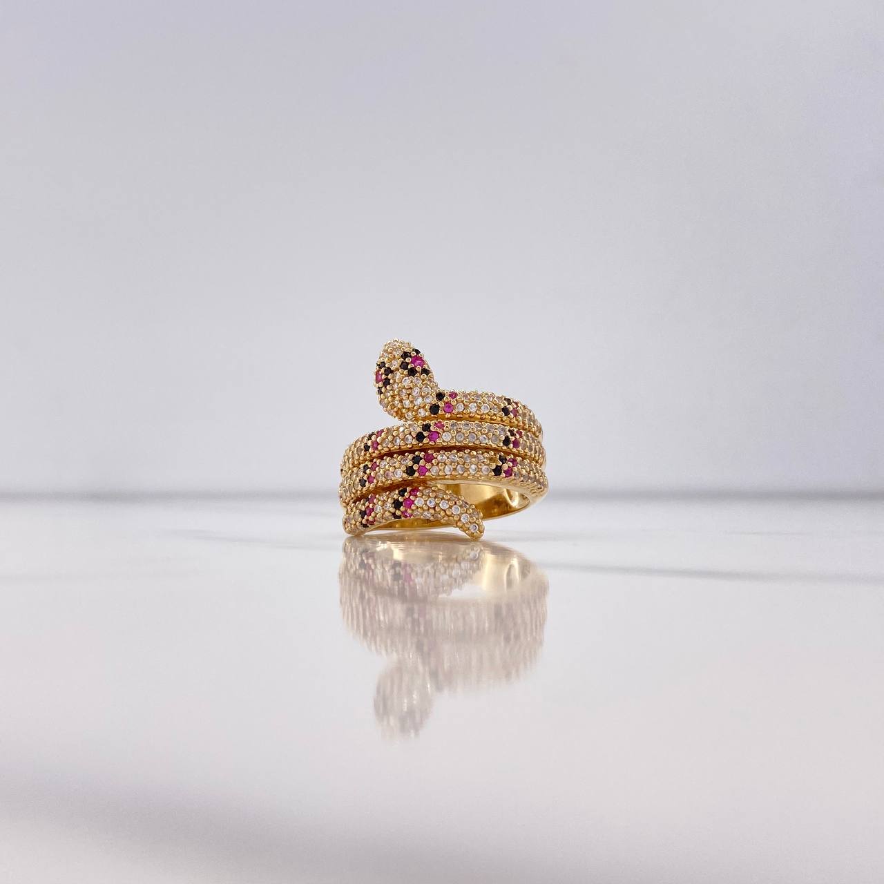 Anillo Serpiente 11.95gr / T8 1/4 / Circones Blancos Negros Fucsias Oro Amarillo $