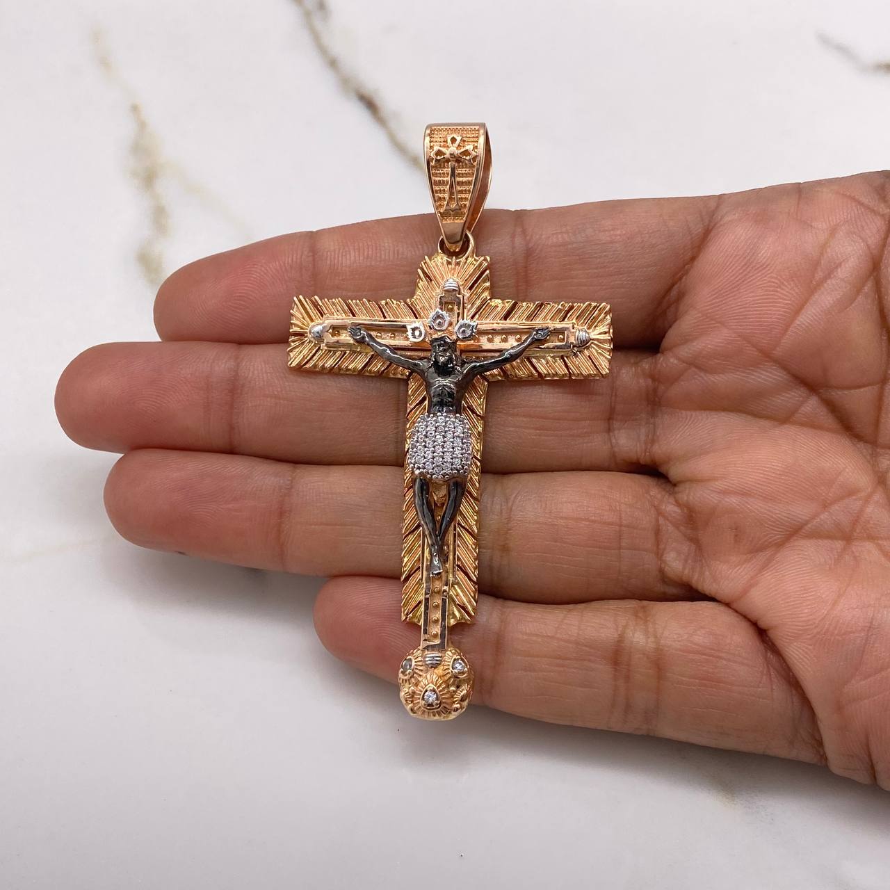 Dije Cristo Señor De Los Milagros 23.5gr / 7.5cm / Circones Blancos Dos Oros Blanco Rosa $