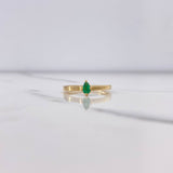 Anillo Solitario Pera 2.25gr / T7 1/2 / Esmeralda 28pts Oro Amarillo (Joya) $