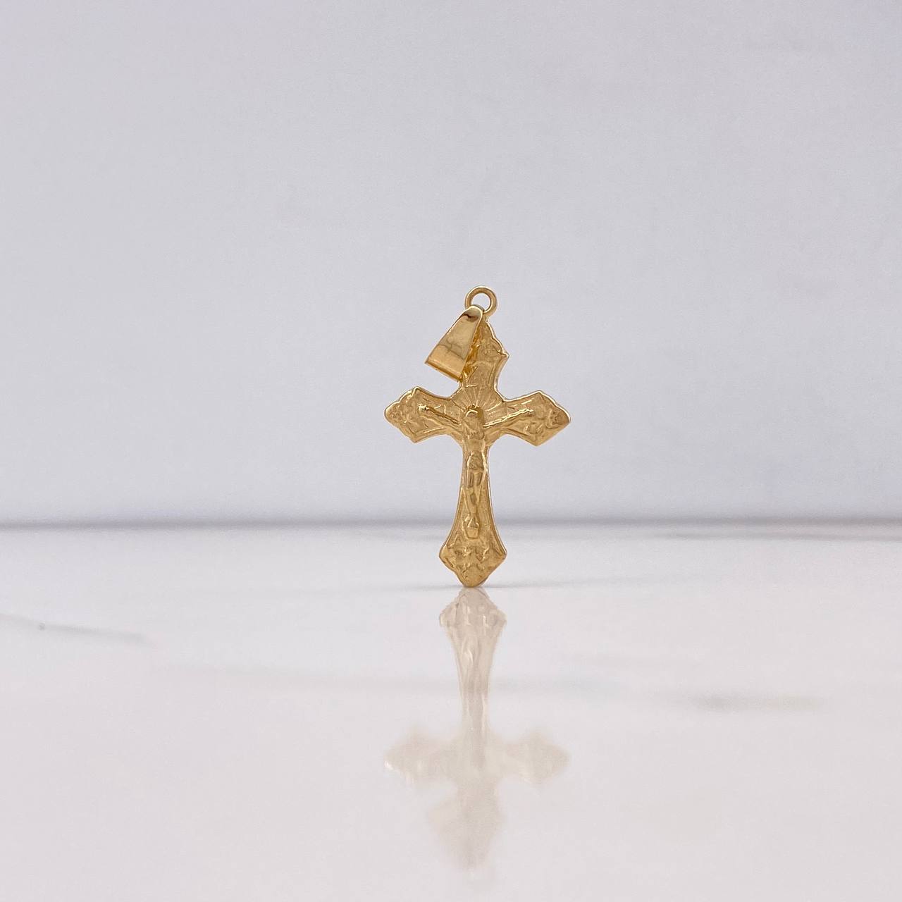 Dije Cruz Cristo Gotica 2.55gr / 3.4cm / Oro Amarillo $