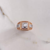 Anillo Retro Cuadrado 9.4gr / T10 3/4 / Circones Blancos Dos Oros Blanco Rosa $