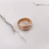 Anillo Retro Cuadrado 9.4gr / T10 3/4 / Circones Blancos Dos Oros Blanco Rosa $