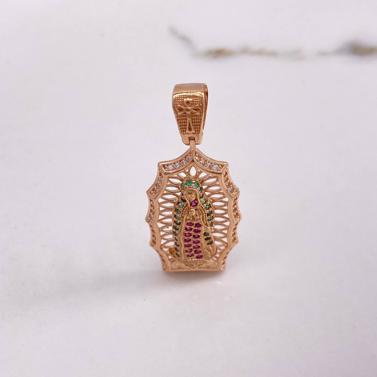 Dije Virgen Guadalupe 4.75gr / 3.7cm / Circones Blancos Verdes Fucsias Oro Rosa $