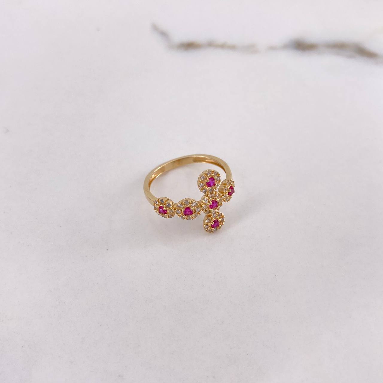 Anillo Cruz Tupida 3.15gr / T7 / Circones Blancos Fucsias Oro Amarillo $