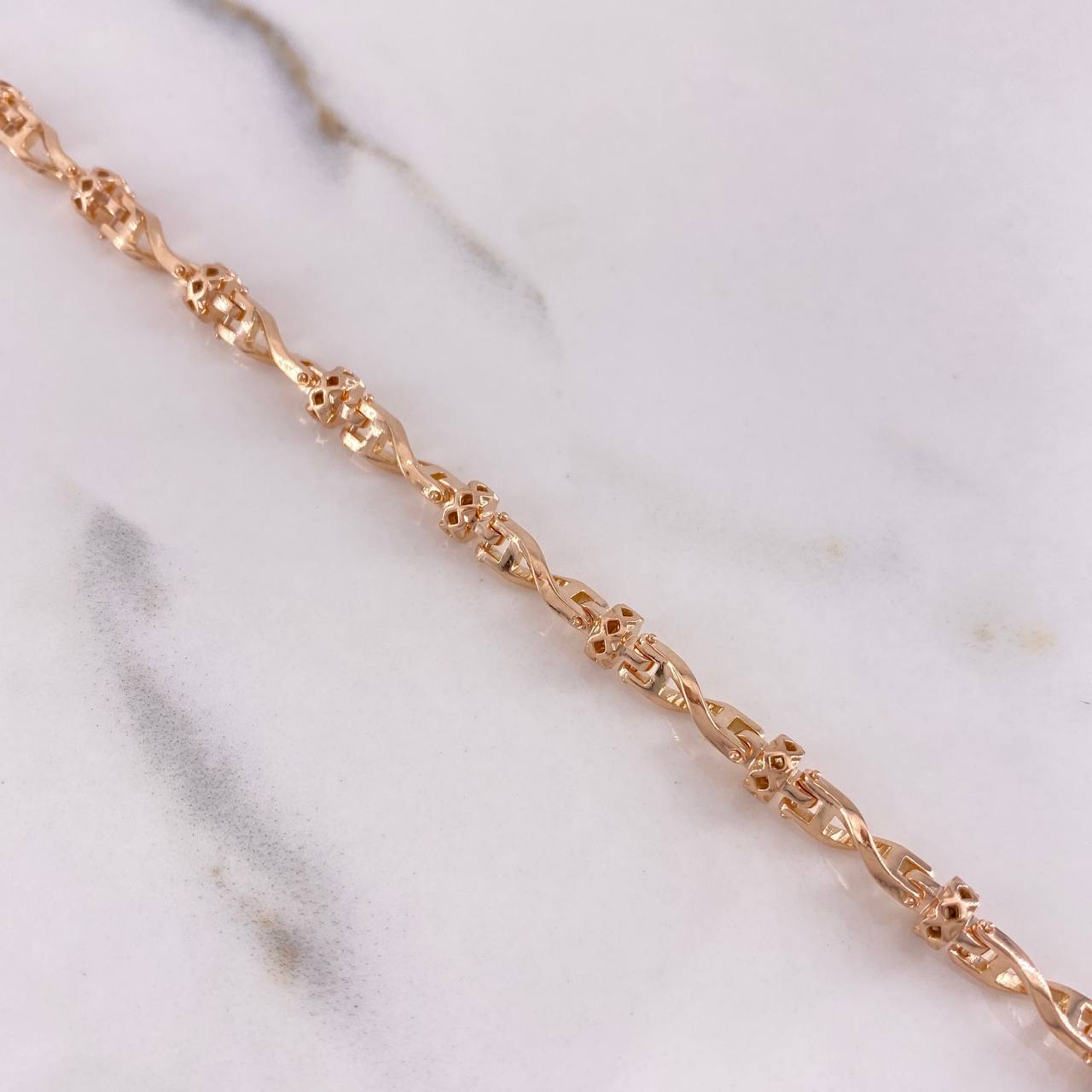 Pulso Rustico Espiral 14.95gr / 19cm / 5mm Oro Rosa $