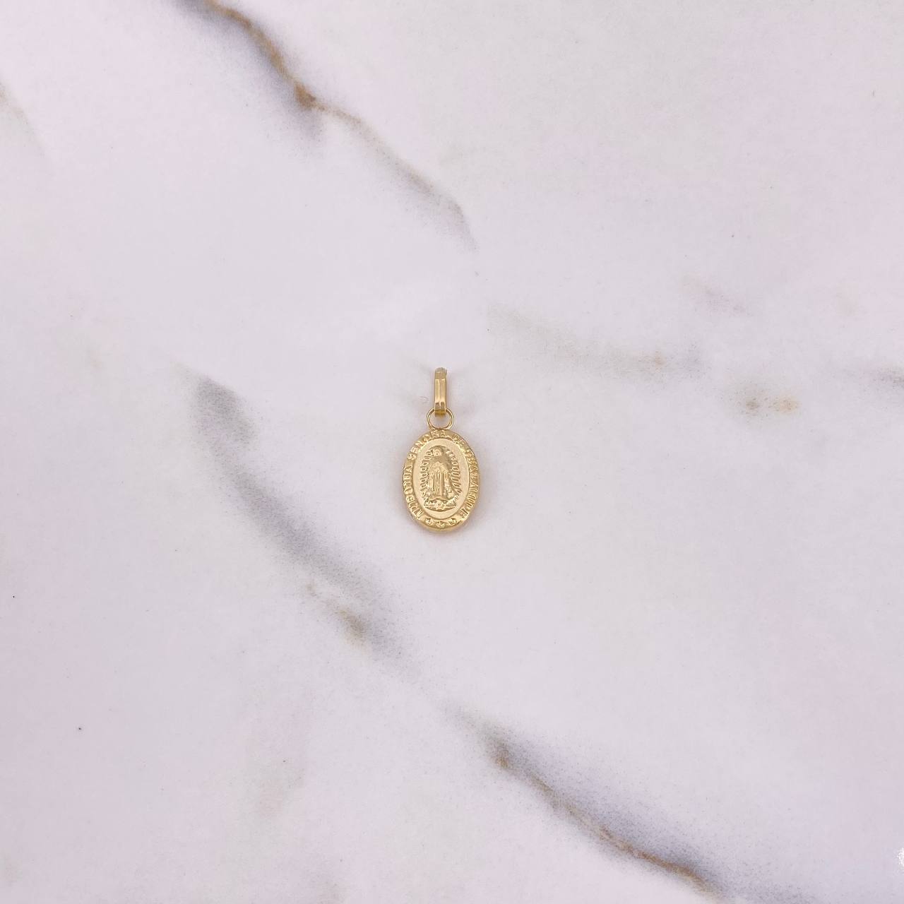 Dije Virgen Guadalupe 0.85gr / 2.2cm / Troquelado Oro Amarillo &