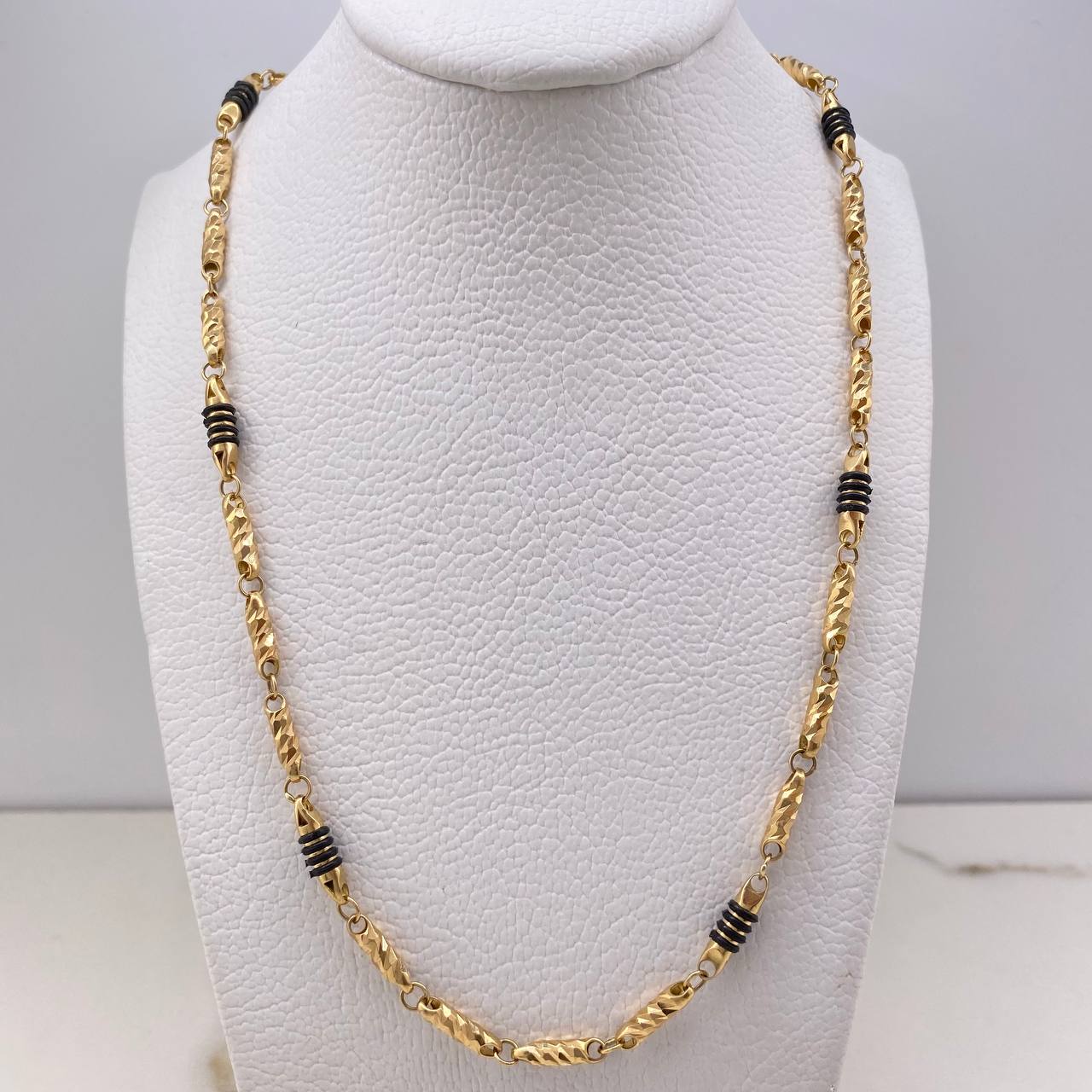 Cadena Rustica Barril 18gr / 60cm / 4mm Diamantado Cauchos Negros Oro Amarillo $