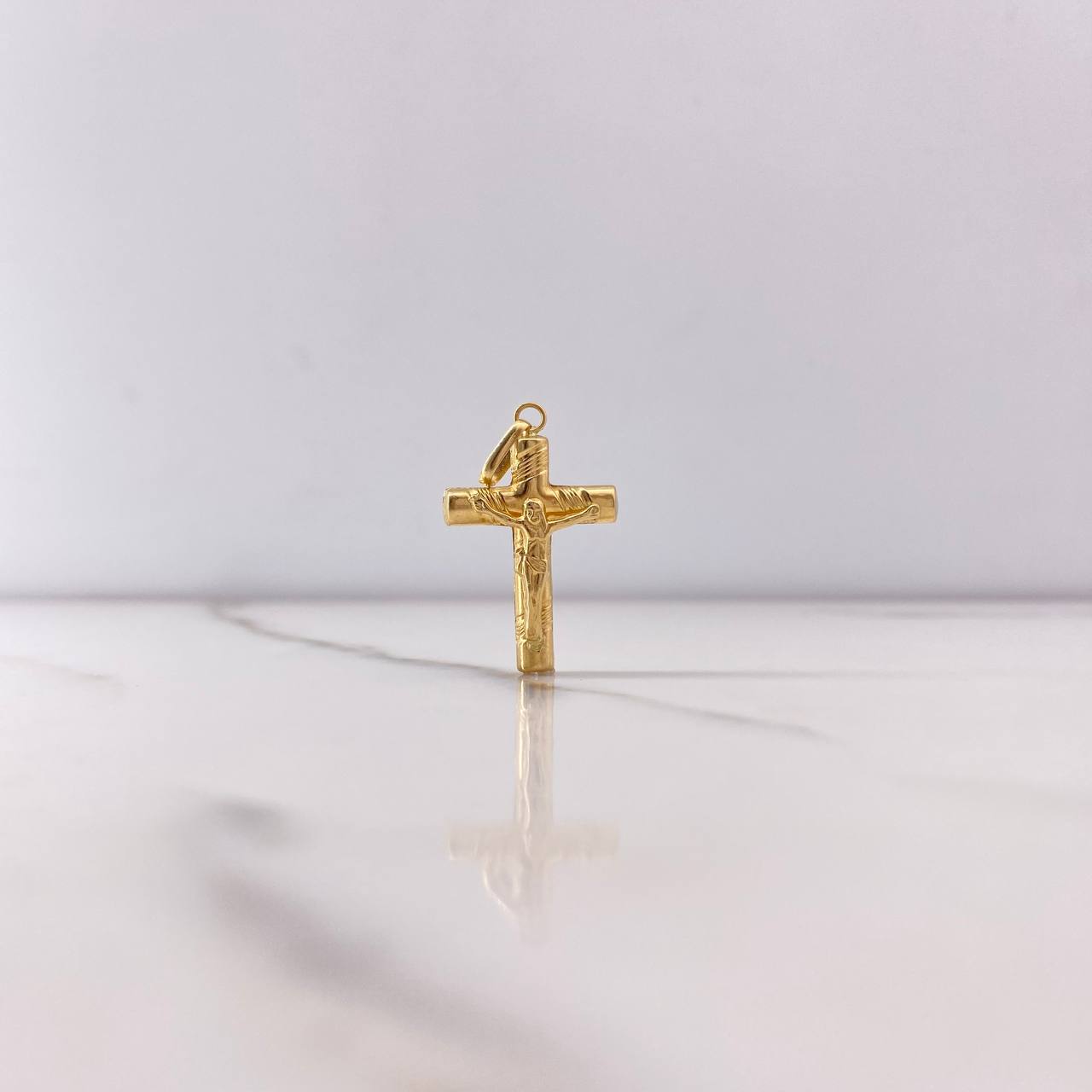 Dije Cruz Cristo 1.4gr / 3.2cm / Baston Rayado Oro Amarillo $