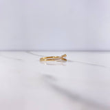 Anillo Linea Invertida 1.65gr / T6 1/2 / Solitario Circones Blancos Oro Amarillo &