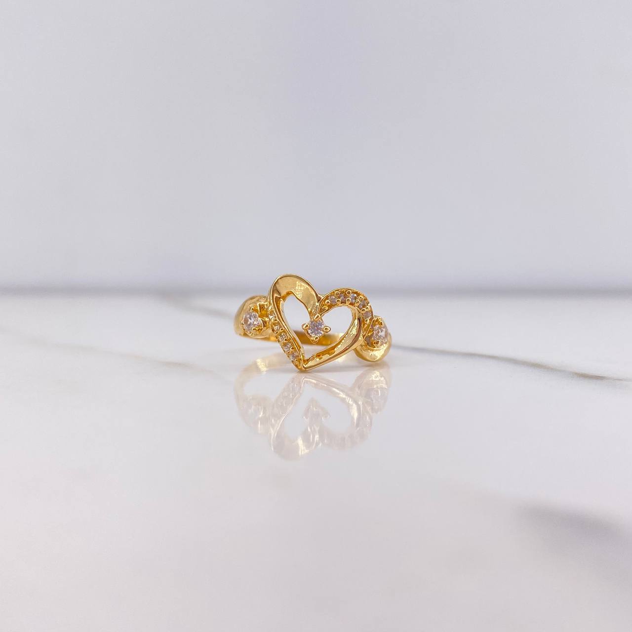 Anillo Corazon 2.35gr / T6 / Silueta Circones Blancos Oro Amarillo &