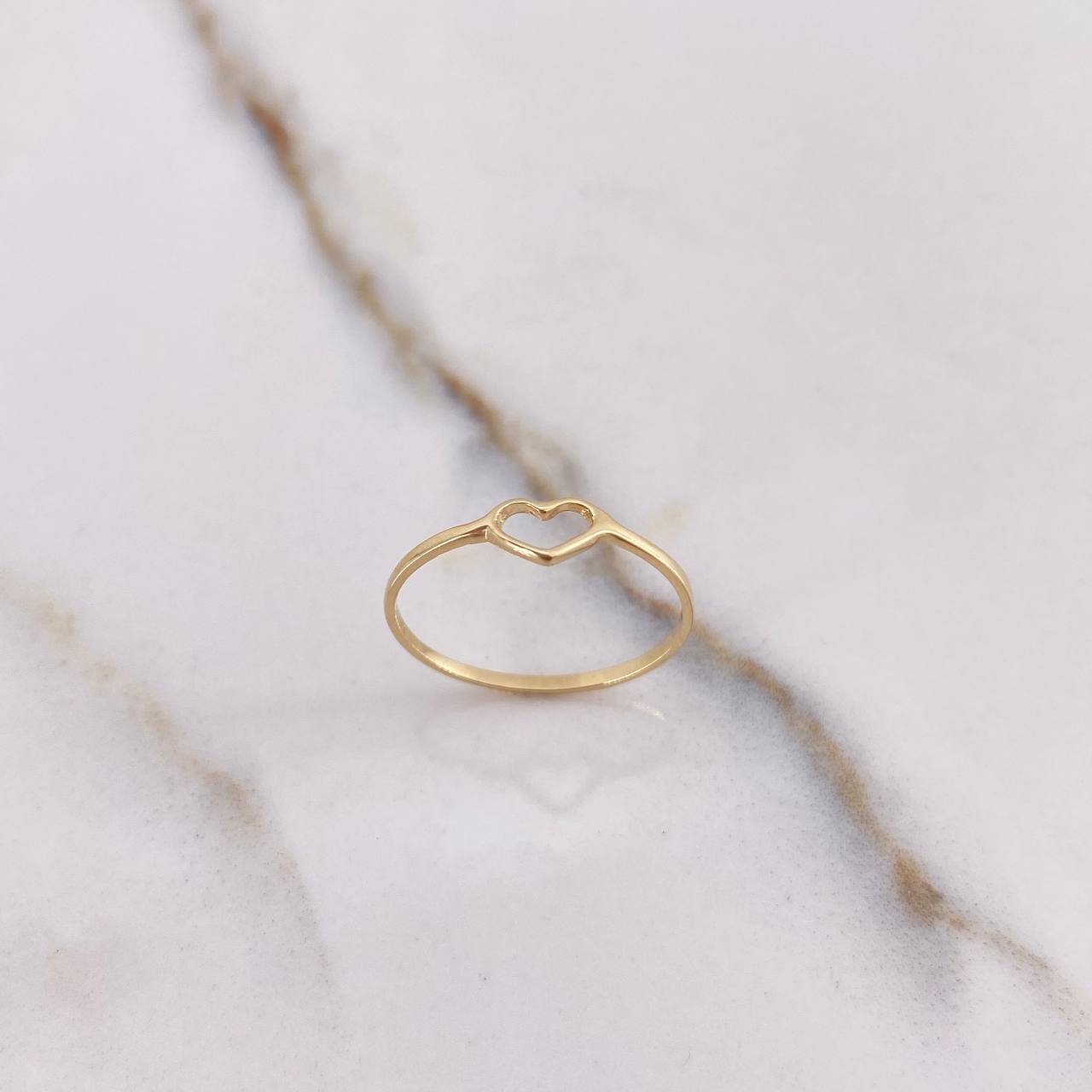 Anillo Corazon 0.8gr / T6 3/4 / Silueta Liso Oro Amarillo &