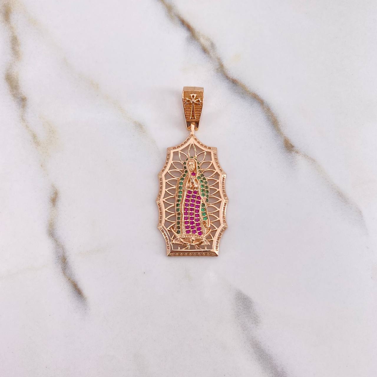 Dije Virgen Guadalupe 7.35gr / 4.6cm / Circones Blancos Verdes Fucsias Oro Rosa &