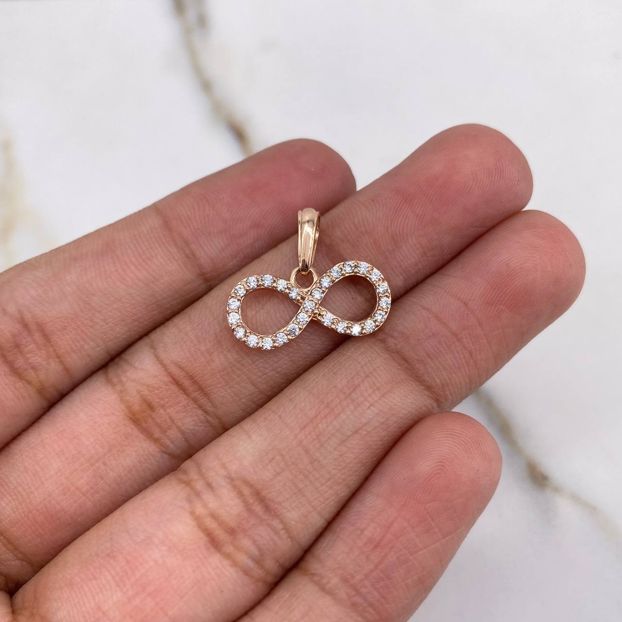 Dije Infinito 1.1gr / 1.7cm / Circones Blancos Oro Rosa $