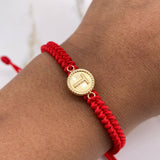 Pulsera Roja Herraje Letra T 0.55gr / 1.5cm / Troquelado Oro Amarillo $