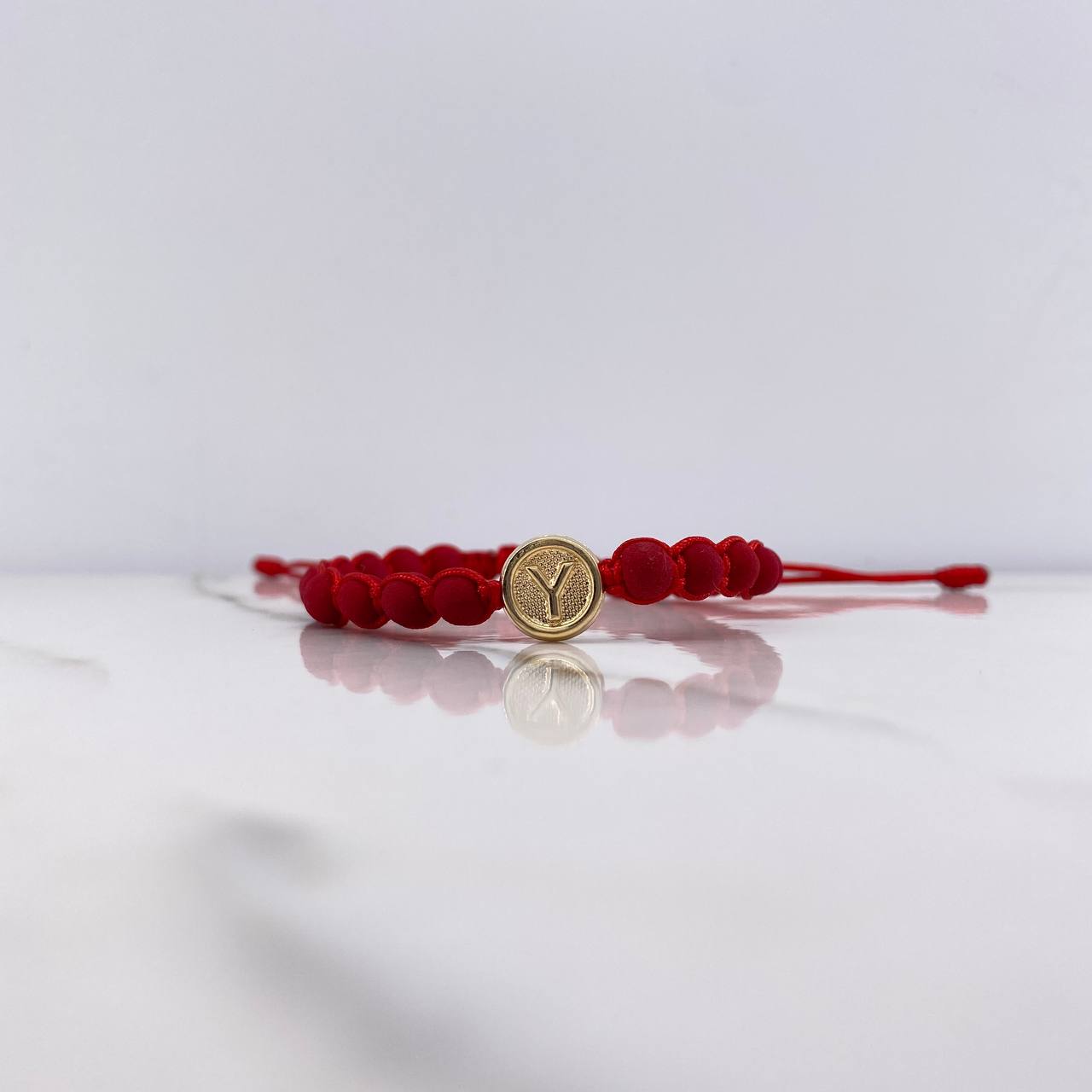 Pulsera Roja Herraje Letra Y 0.55gr / 1cm / 5mm Tambor Bolas Neoprenos Rojo Oro Amarillo $