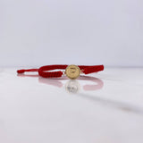 Pulsera Roja Herraje Letra P 0.55gr / 1.5cm / Troquelado Oro Amarillo $