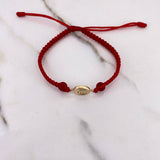 Pulsera Roja Herraje Letra J 0.55gr / 1.5cm / 5mm Troquelado Bolas Neoprenos Rojas Oro Amarillo $