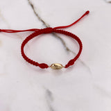 Pulsera Roja Herraje Letra D 0.55gr / 1.5cm / Troquelado Oro Amarillo $