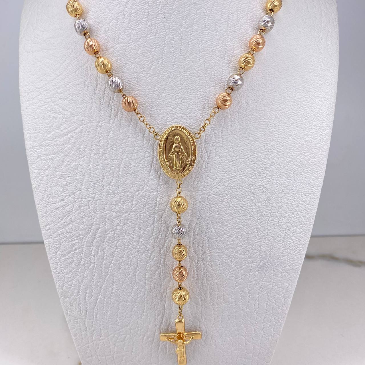 Rosario Virgen Milagrosa 27.95gr / 65cm / 8mm-7mm Bola Diamantada Tres Oros $